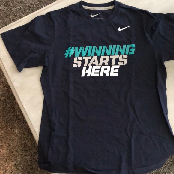 Nike youth large T-shirt - Picture 1 of 1